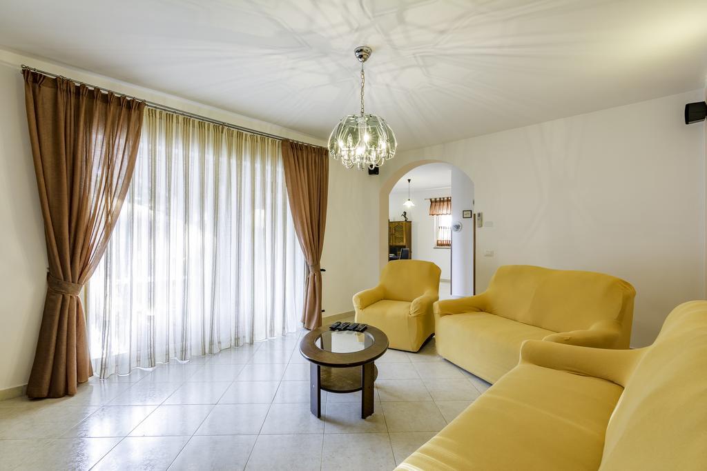 Apartmani Radmila Nova Vas  Luaran gambar