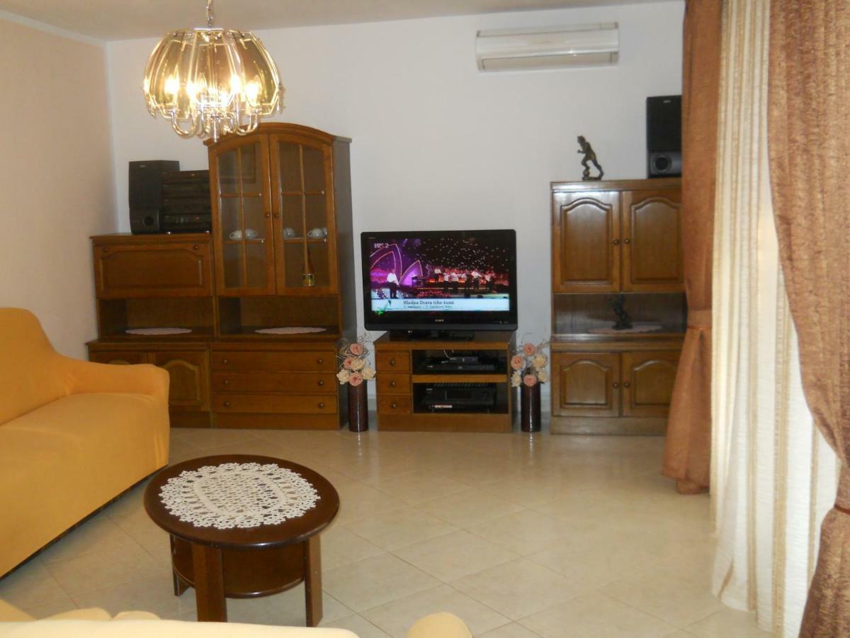 Apartmani Radmila Nova Vas  Luaran gambar